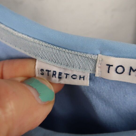 TOMMY HILFIGER LIGHT BLUE STRETCH SHORT SLEEVE WORK OUT TOP WITH BUILT IN BRA - Picture 3 of 9